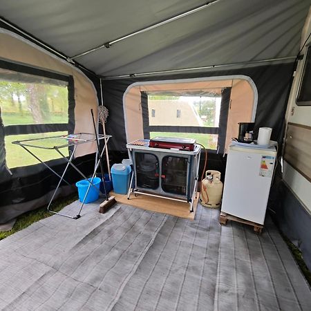 Camping Le Val Aux Fees - Broceliande Concoret Εξωτερικό φωτογραφία