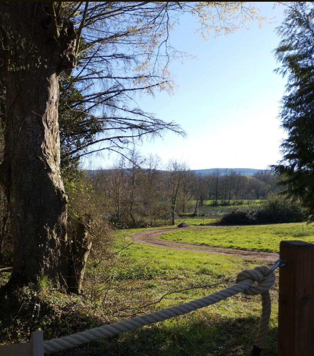 Camping Le Val Aux Fees - Broceliande Concoret Εξωτερικό φωτογραφία