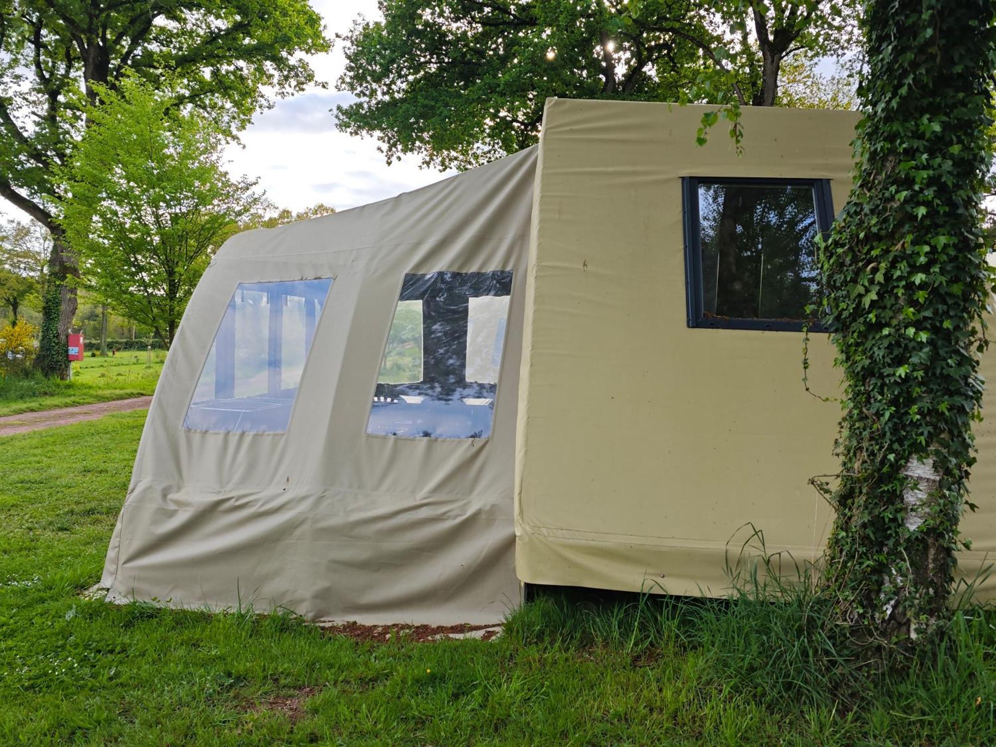 Camping Le Val Aux Fees - Broceliande Concoret Εξωτερικό φωτογραφία
